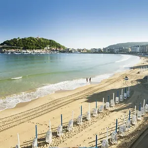 Miramar Luxurious Flat, 3 Double Rooms, Free Parking, Terrace, Completely New Appartement Saint-Sébastien